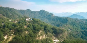 丁香湖畔新城物业究竟叫什么?